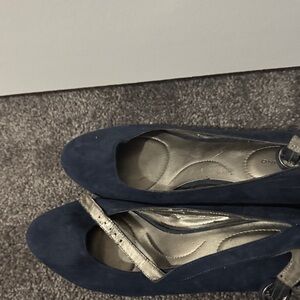 Bandolino Navy Blue Heels